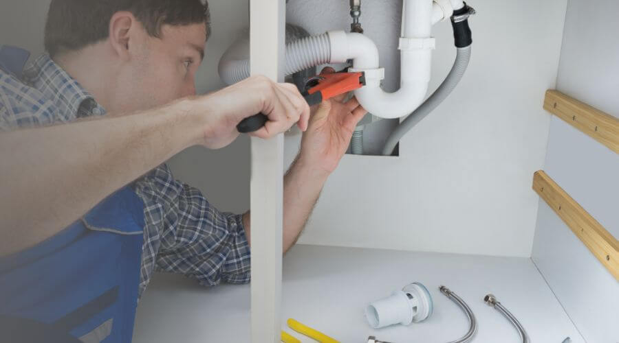 Expert burst pipe repair services in Tawas City, MI